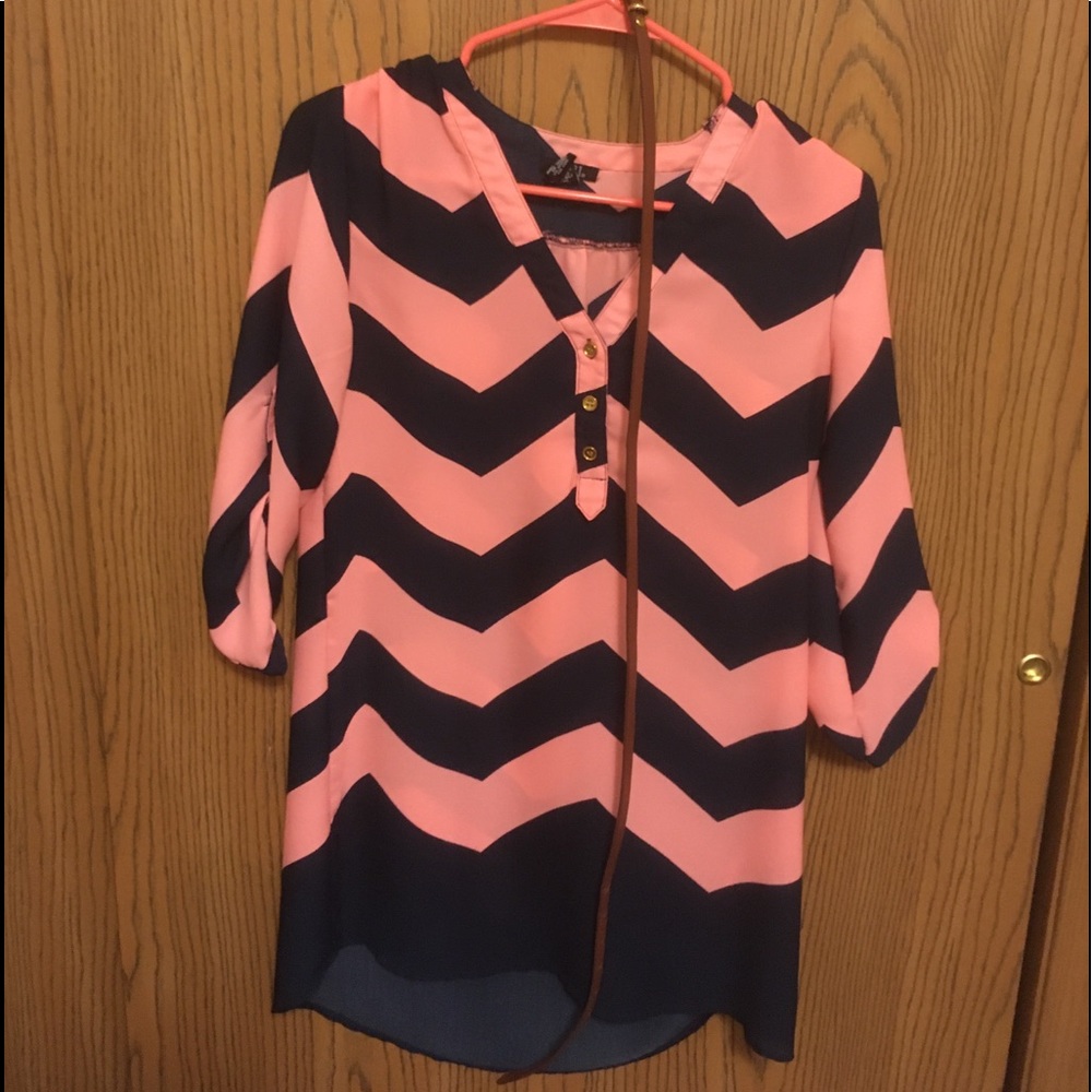 3/4 sleeve chevron dress